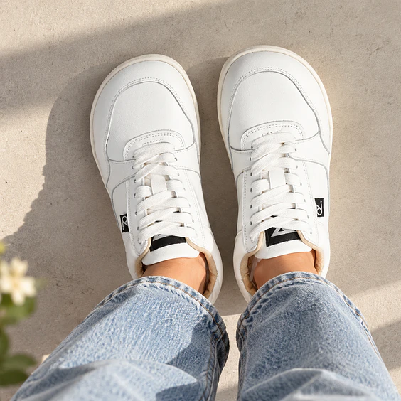 Koka Full White Barefoot 2
