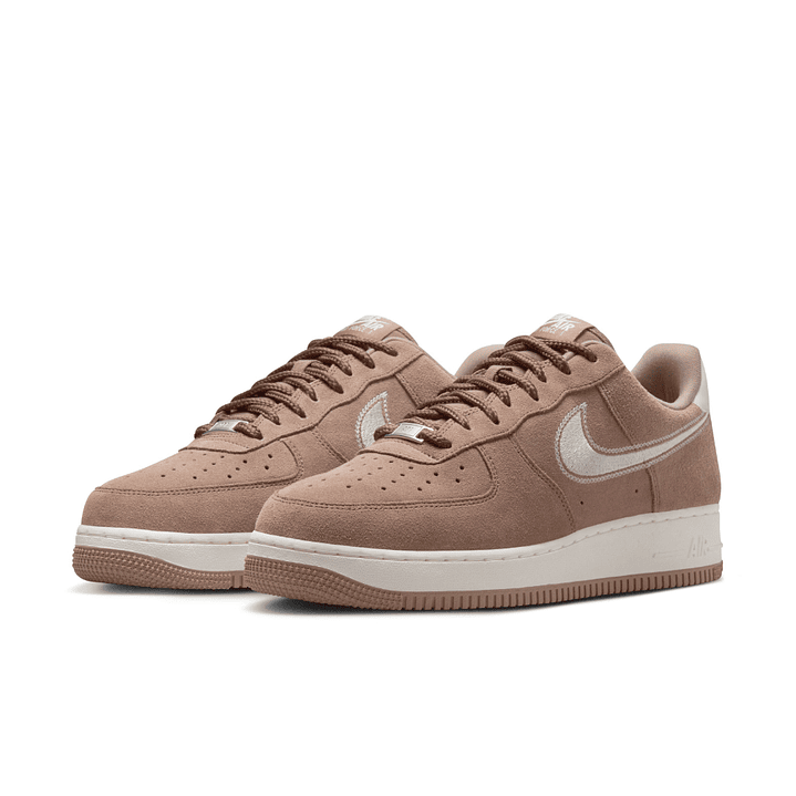 Tenis Nike Air Force 1 07 Lv8 Trend Hombre-Café 4