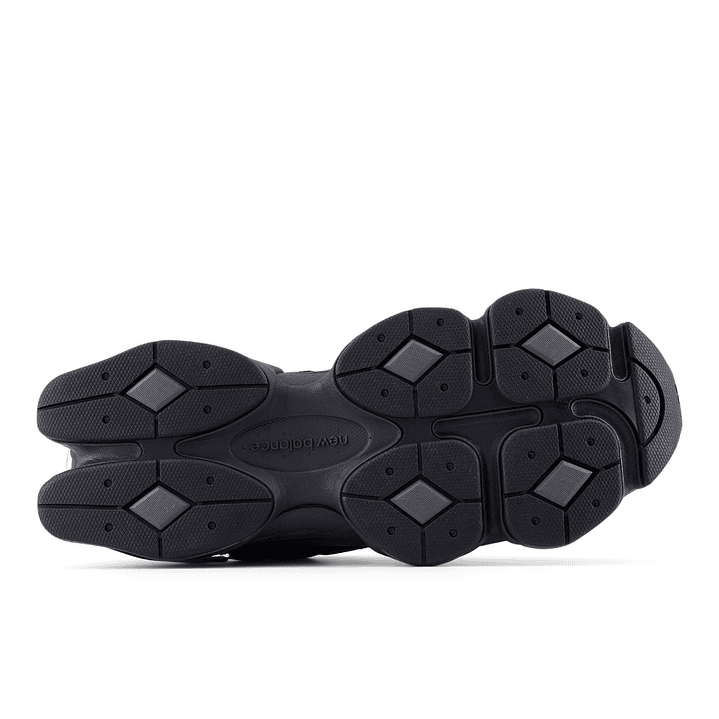 Tenis New Balance 9060 Hombre-Negro 6