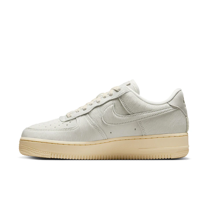 Tenis Nike Wmns Air Force 1 07 Pony Hair Mujer-Blanco 3