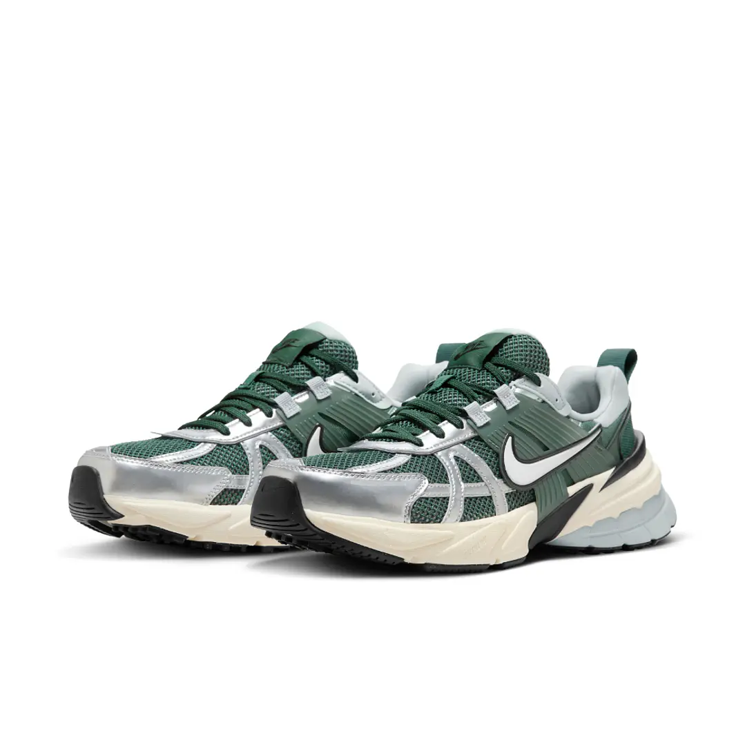 Tenis Nike V2K Run Hombre-Gris 4