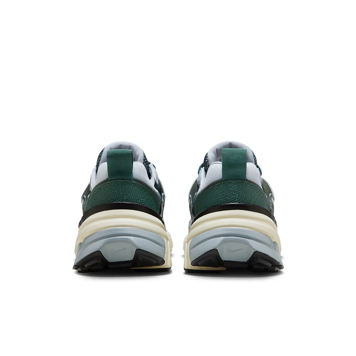 Tenis Nike V2K Run Hombre-Gris 5
