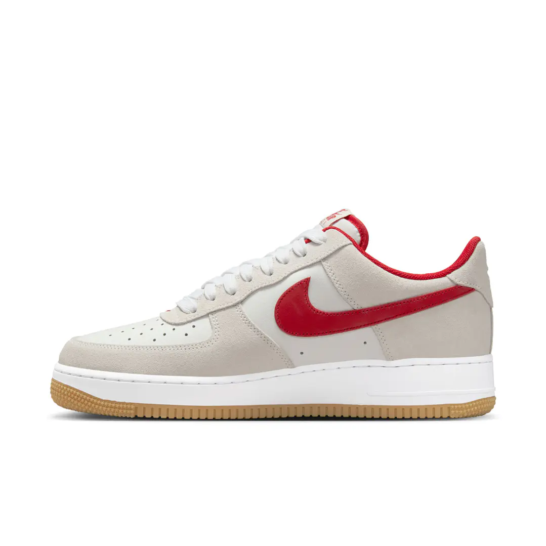 Tenis Nike Air Force 1 07 Lv8 1 Hombre-Blanco/Rojo 3