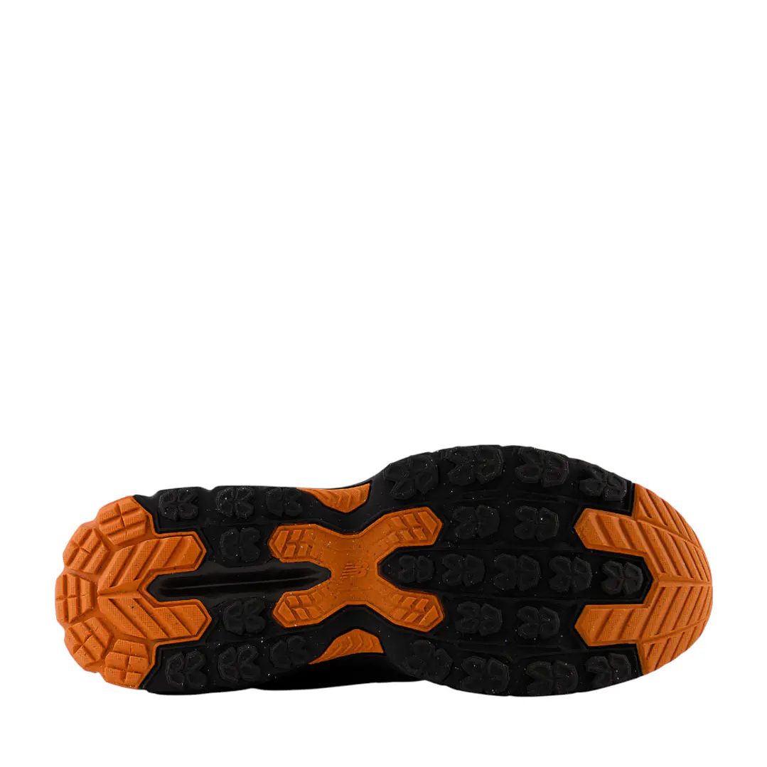Tenis New Balance 410 Hombre-Negro/Naranja 5