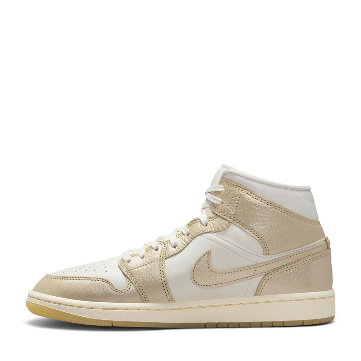 Tenis Nike Wmns Air Jordan 1 Mid Se V2 Mujer-Blanco/Dorado 3