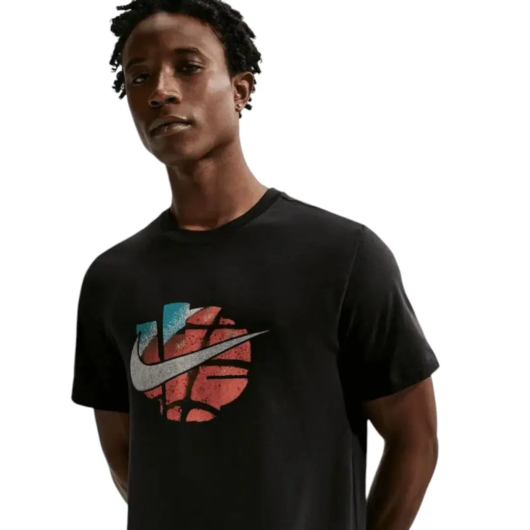 Camiseta Nike Tee Std Asbury Vrdna Hombre-Negro 1