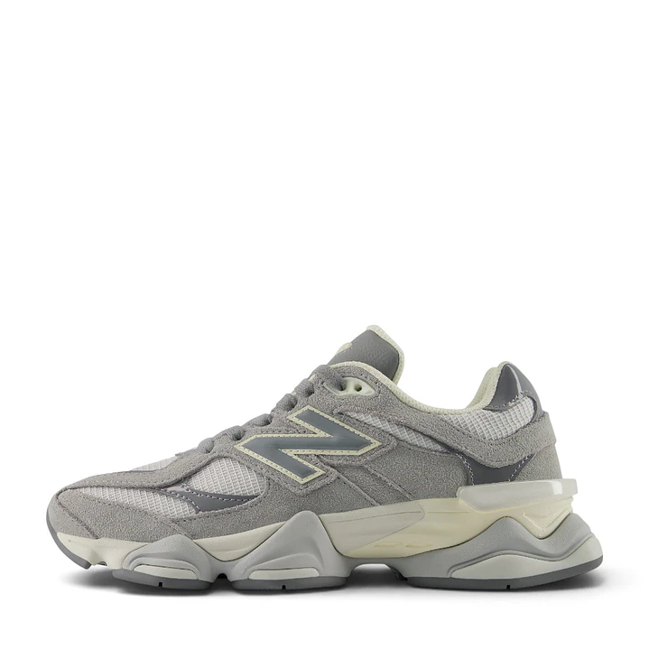 Tenis New Balance 9060 Hombre-Gris 3