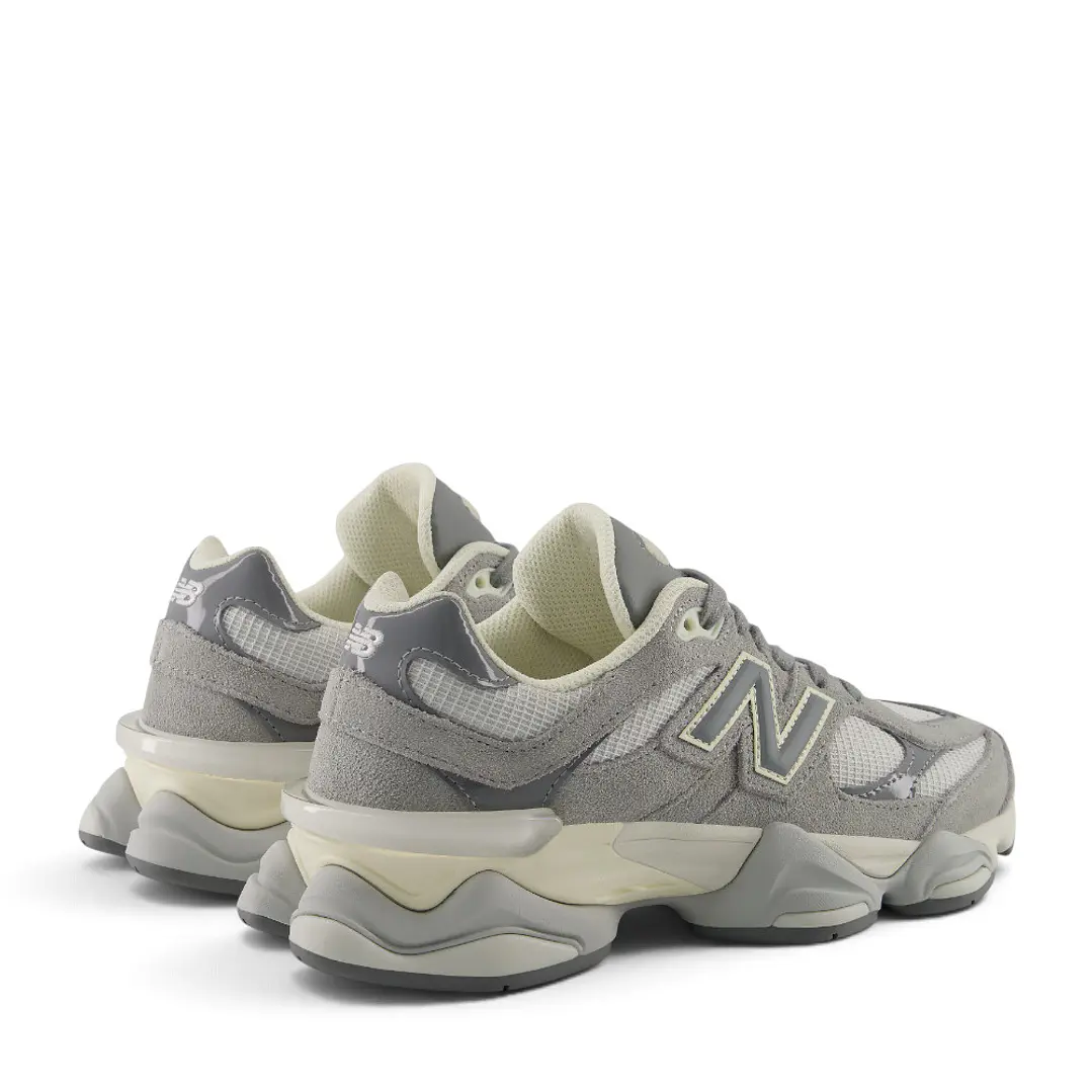 Tenis New Balance 9060 Hombre-Gris 5
