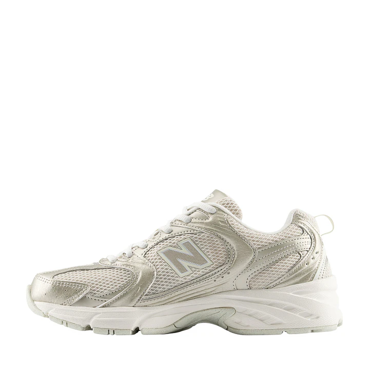 Tenis New Balance 530 Mujer-Gris Plata 3