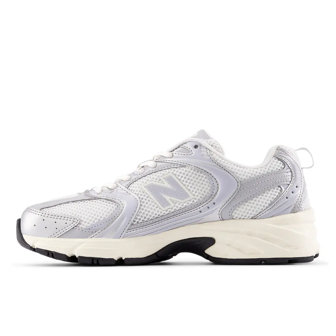 Tenis New Balance 530 Mujer-Gris/Plateado 3