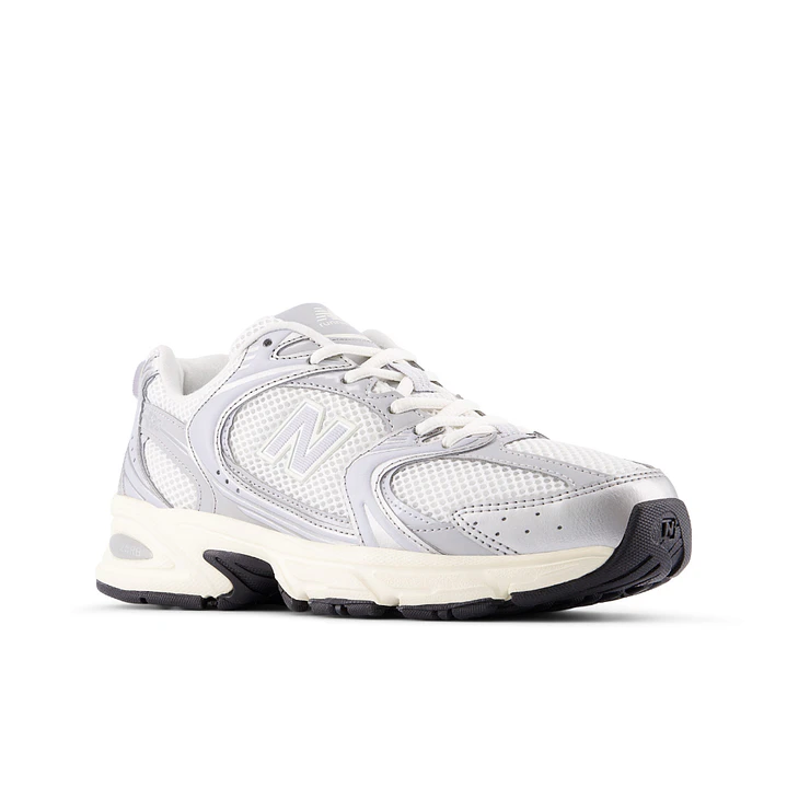 Tenis New Balance 530 Mujer-Gris/Plateado 4