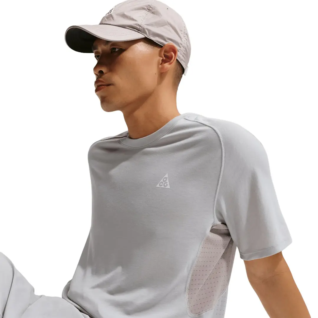 Camiseta Nike Acg Solar Chase Hombre-Gris 3