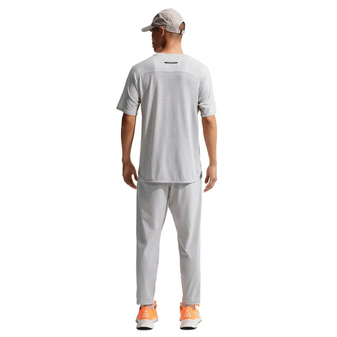 Camiseta Nike Acg Solar Chase Hombre-Gris 5