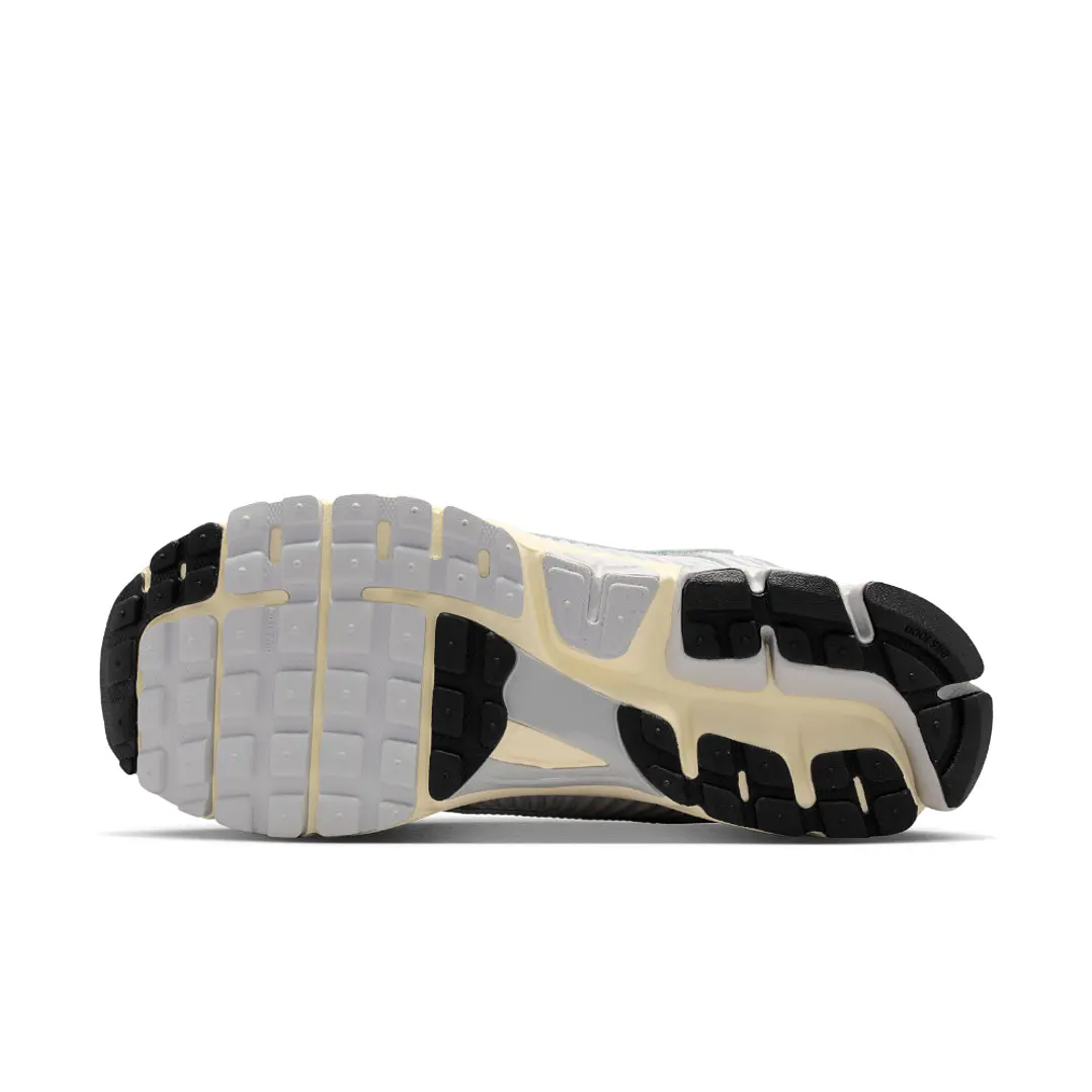 Tenis Nike Vomero 5 Hombre-Gris 6