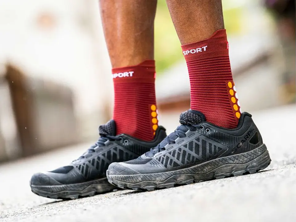Pro Racing Socks v4.0 Ultralight Run High SPD Apple/DK Cheddar 3