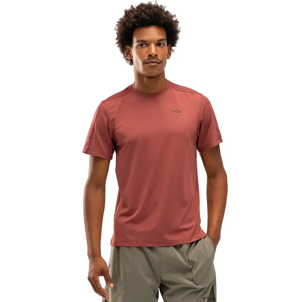 Polera Nox Pro Regular Granate 1