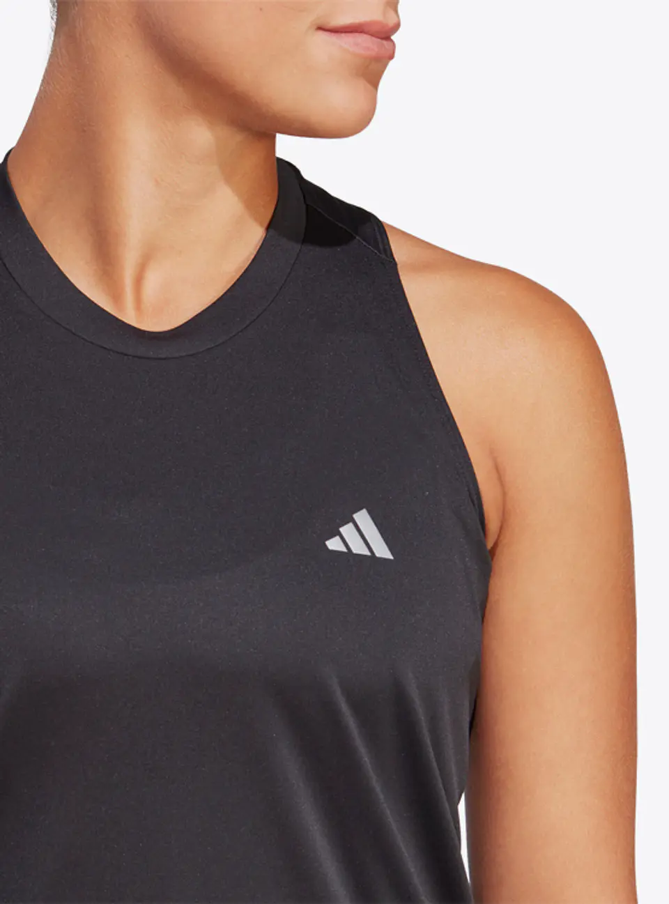 Polera Top Run It Negro 4