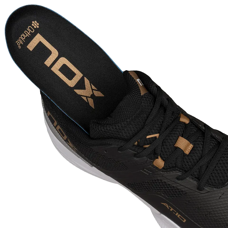 Zapatilla de pádel Nox AT10 Pro Black/Gold 3