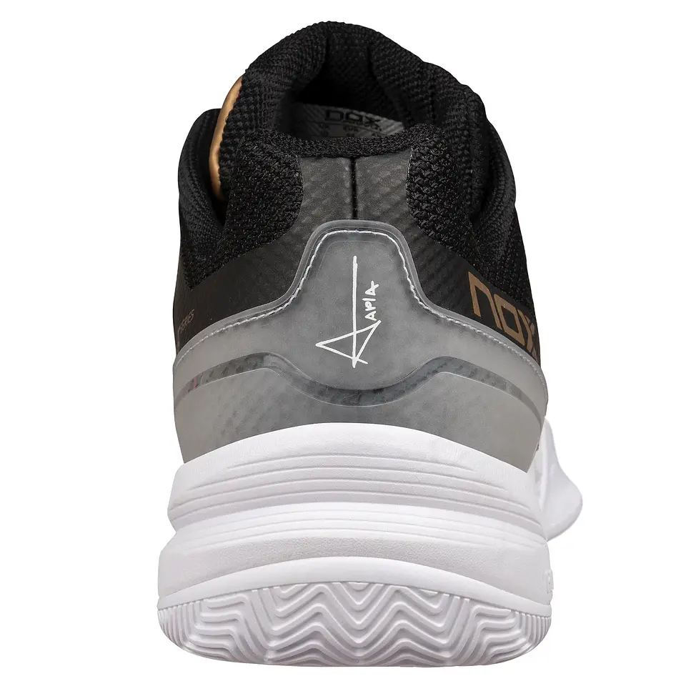 Zapatilla de pádel Nox AT10 Pro Black/Gold 6