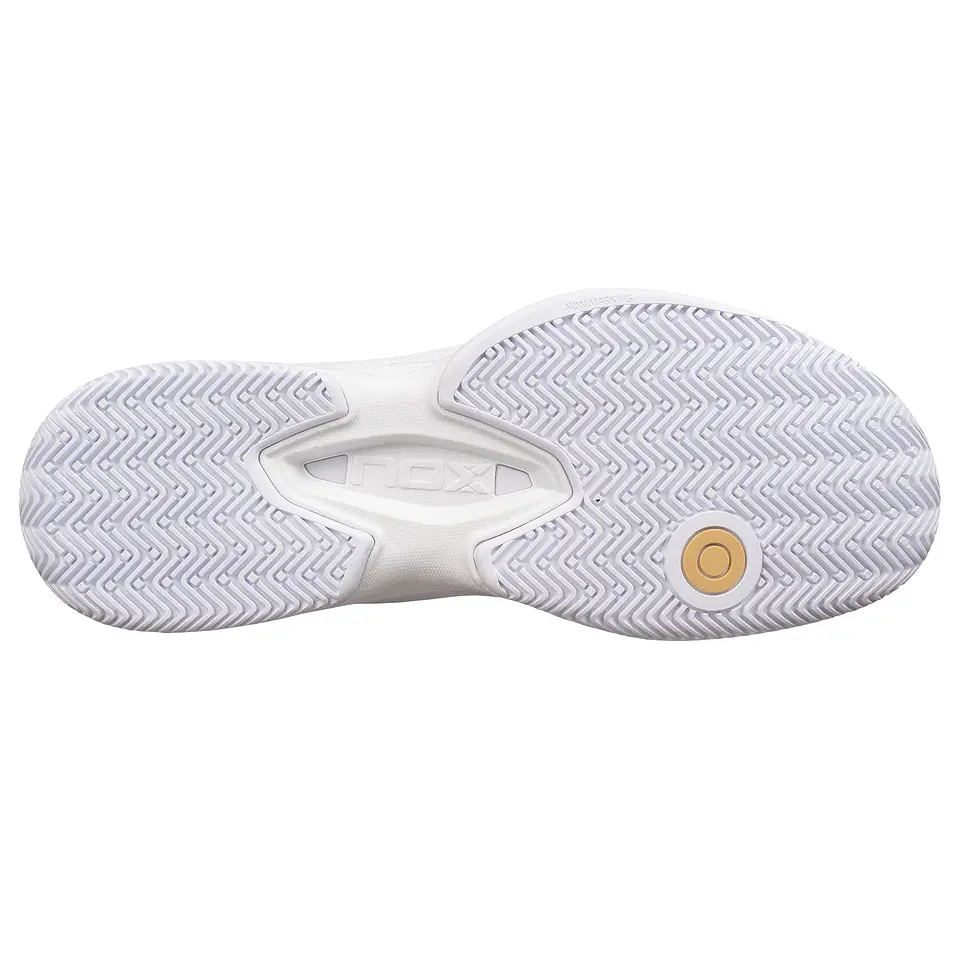 Zapatilla de pádel Nox AT10 Pro Black/Gold 10