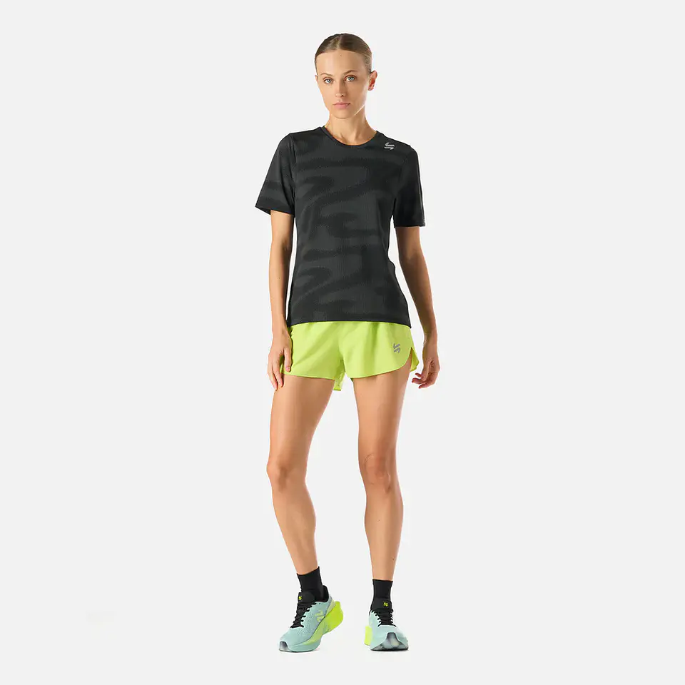 Polera Mujer Built To Move Pro T-Shirt Negro Vulcano 3
