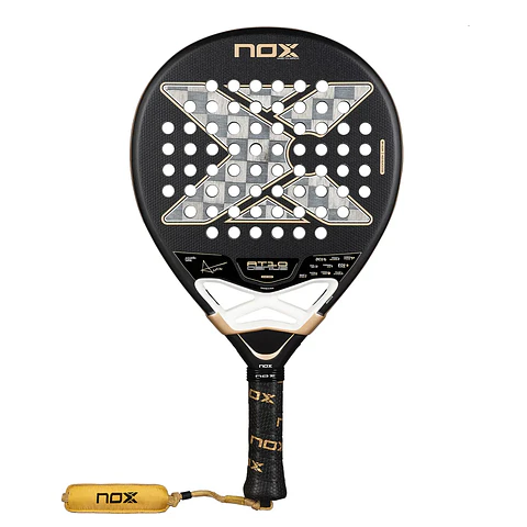 Pala de pádel Nox AT10 Luxury Genius 18k Alum by Agustin Tapia 2026