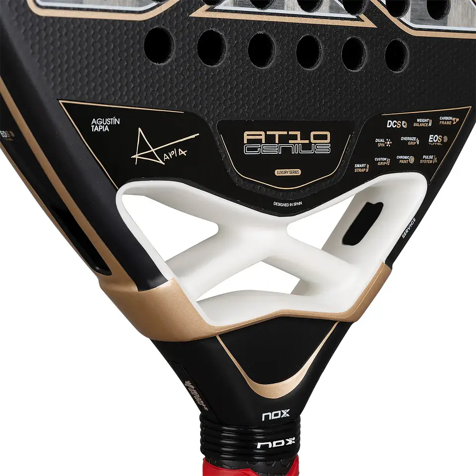 Pala de pádel Nox AT10 Luxury Genius 18k Alum by Agustin Tapia 2026 11