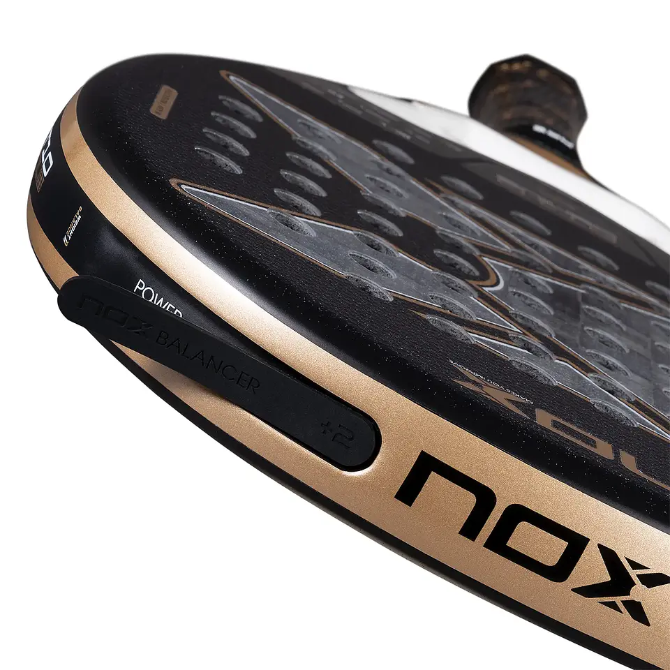 Pala de pádel Nox AT10 Luxury Genius 18k Alum by Agustin Tapia 2026 12