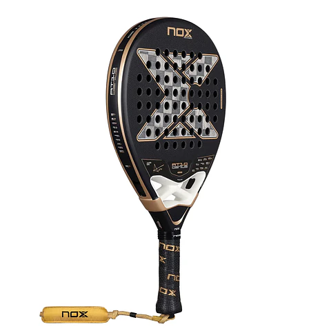 Pala de pádel Nox AT10 Luxury Genius 18k Alum by Agustin Tapia 2026
