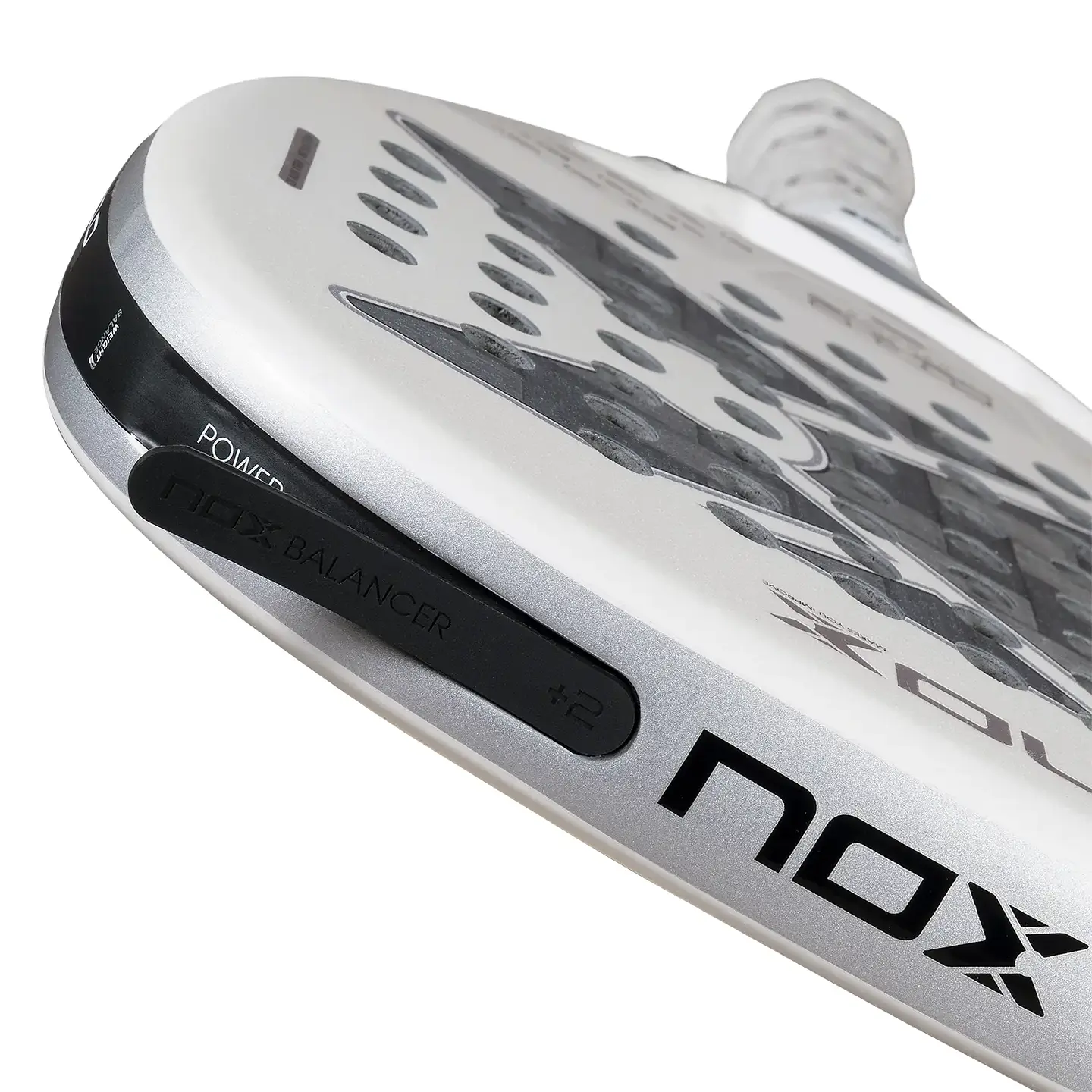 Pala de pádel Nox AT10 Genius Attack 12k Alum Xtreme by Agustin Tapia 2026 5