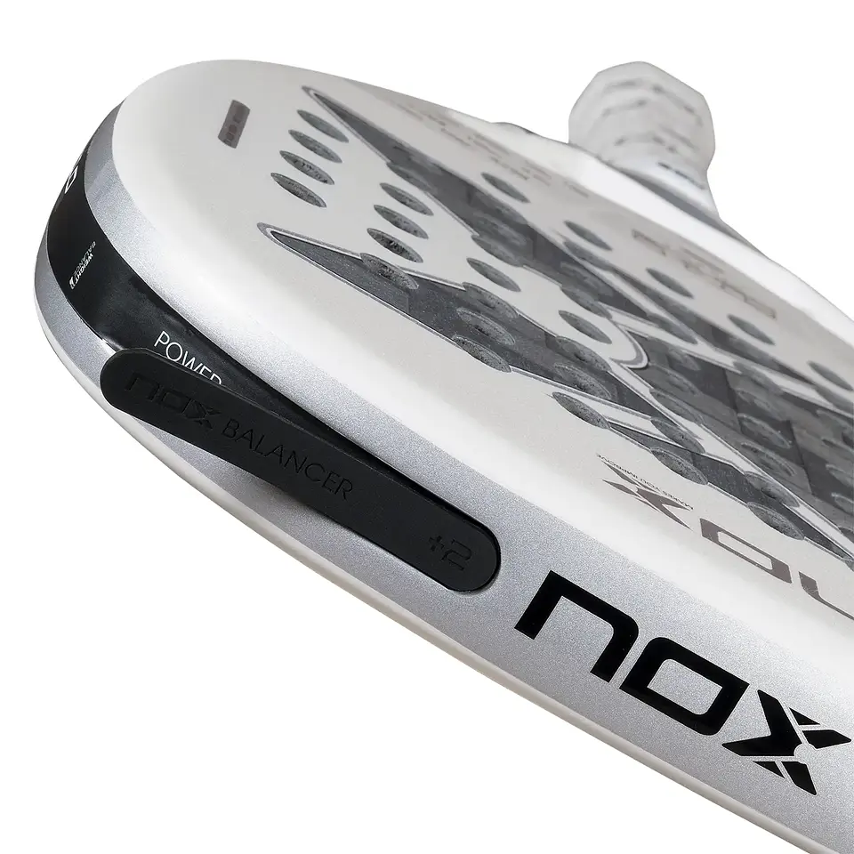 Pala de pádel Nox AT10 Genius Attack 12k Alum Xtreme by Agustin Tapia 2026 5