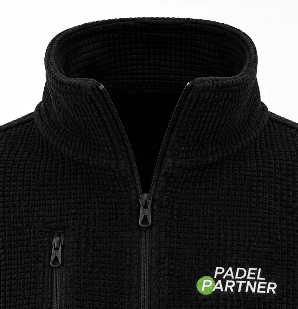 Chaqueta Polar panal Padel Partner negro bordado mujer 6