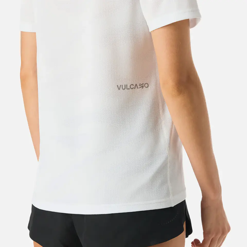 Polera Mujer Built To Move Pro T-Shirt Blanco Vulcano 4