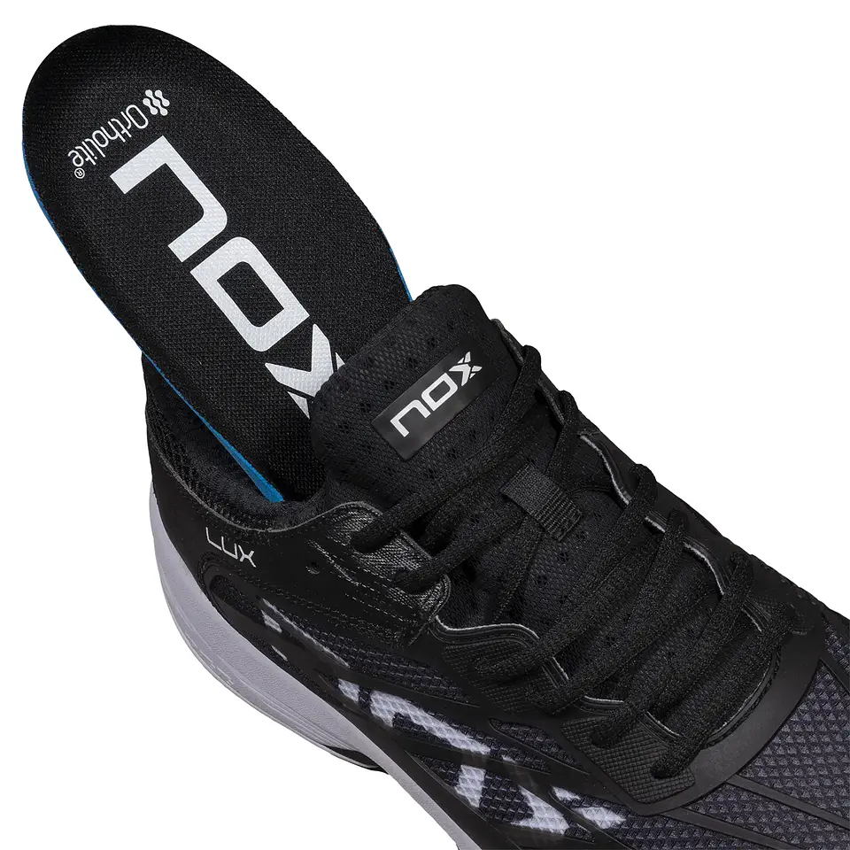 Zapatilla de pádel Nox AT10 Lux Black White 8