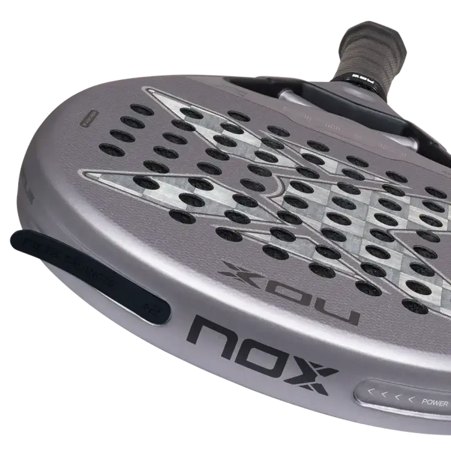 Pala de pádel Nox Genius 18K ALUM by Agustin Tapia 2027 (PRE-VENTA) 4