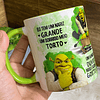 Arte Caneca Shrek e Fiona Ele Tem Um Nariz Grande Um Sorriso Meio Torto Png