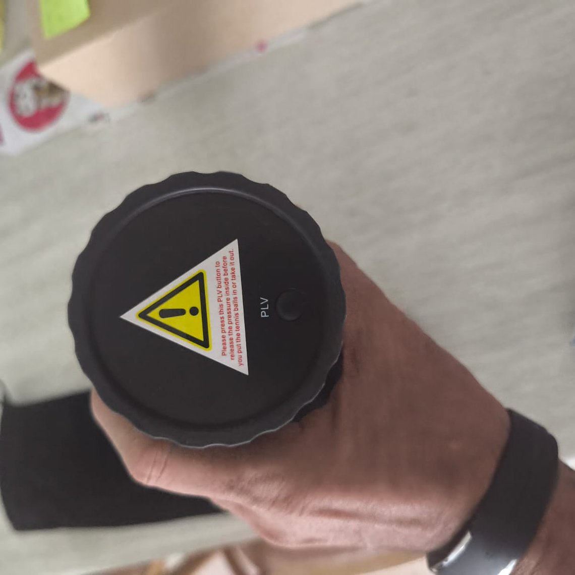 PRESURIZADOR AUTOMÁTICO DE BOLAS DE PADEL 2