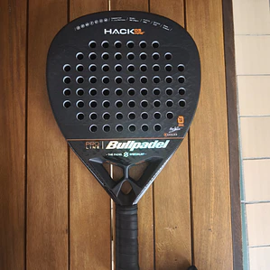 Bullpadel Hack 03 Comfort Limited Edition 2025 – Potencia premium con tacto cómodo y explosivo