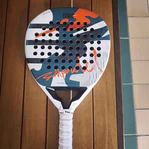 Bullpadel Ionic Light 2025 – Ligereza, control y comodidad para dominar la cancha