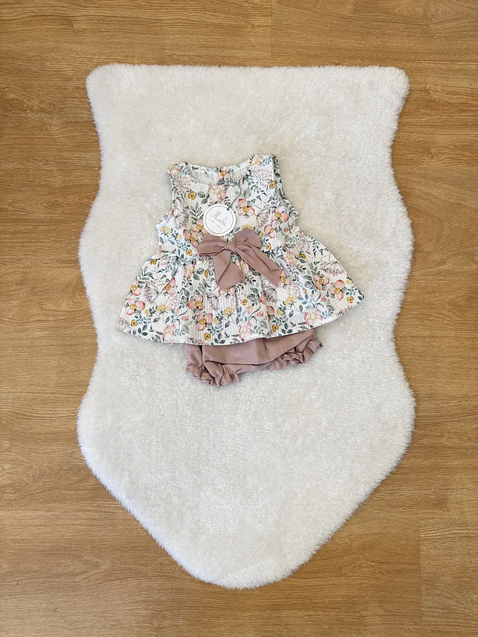 Conjunto floral com tapa fralda 1