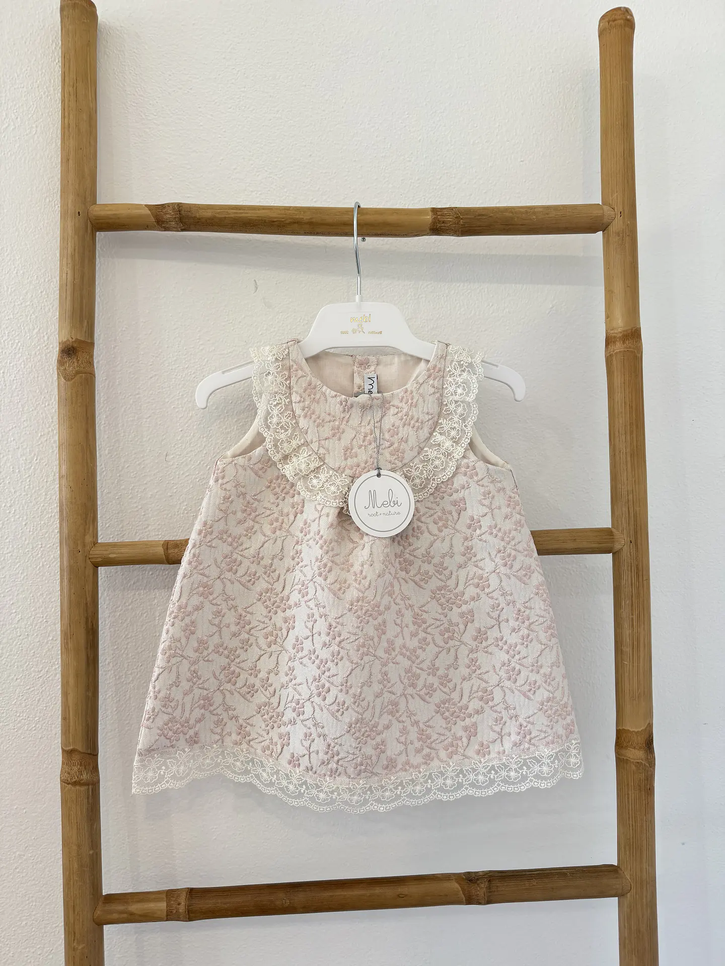 Vestido branco e rosa 1