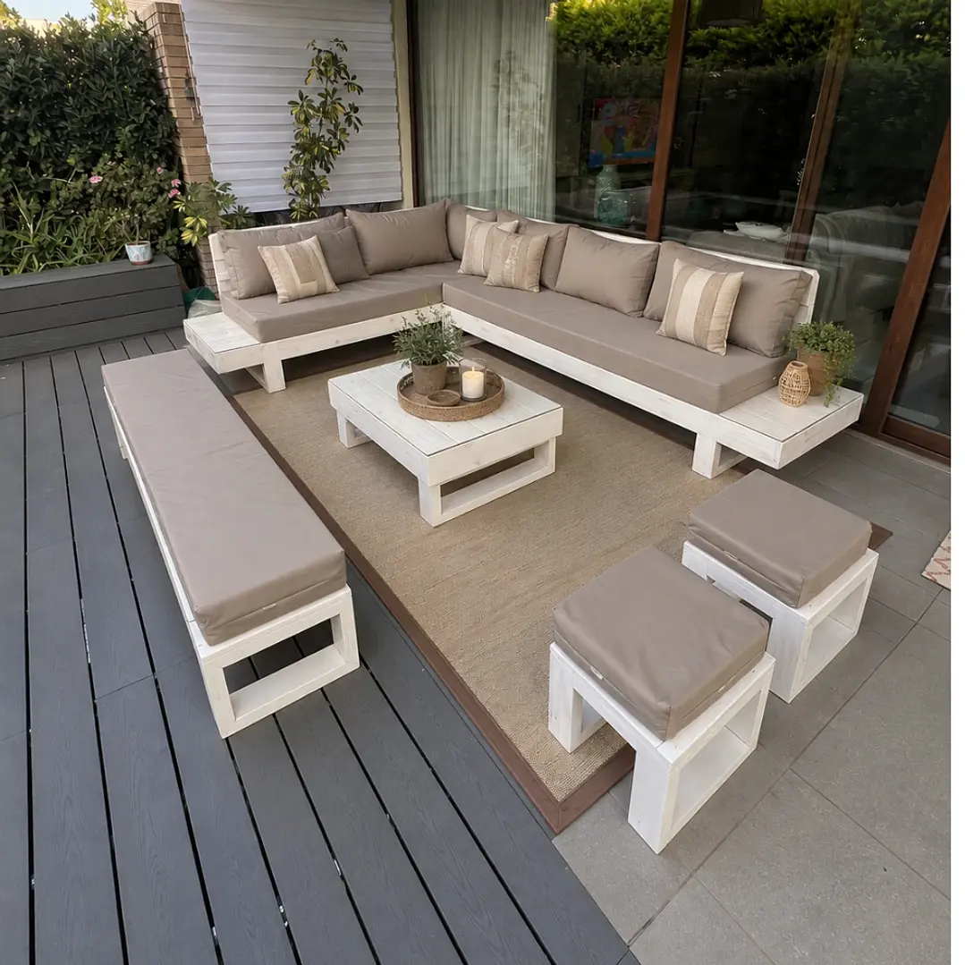 Set Seccional Terraza XL Zen con Banqueta y Taburetes 1
