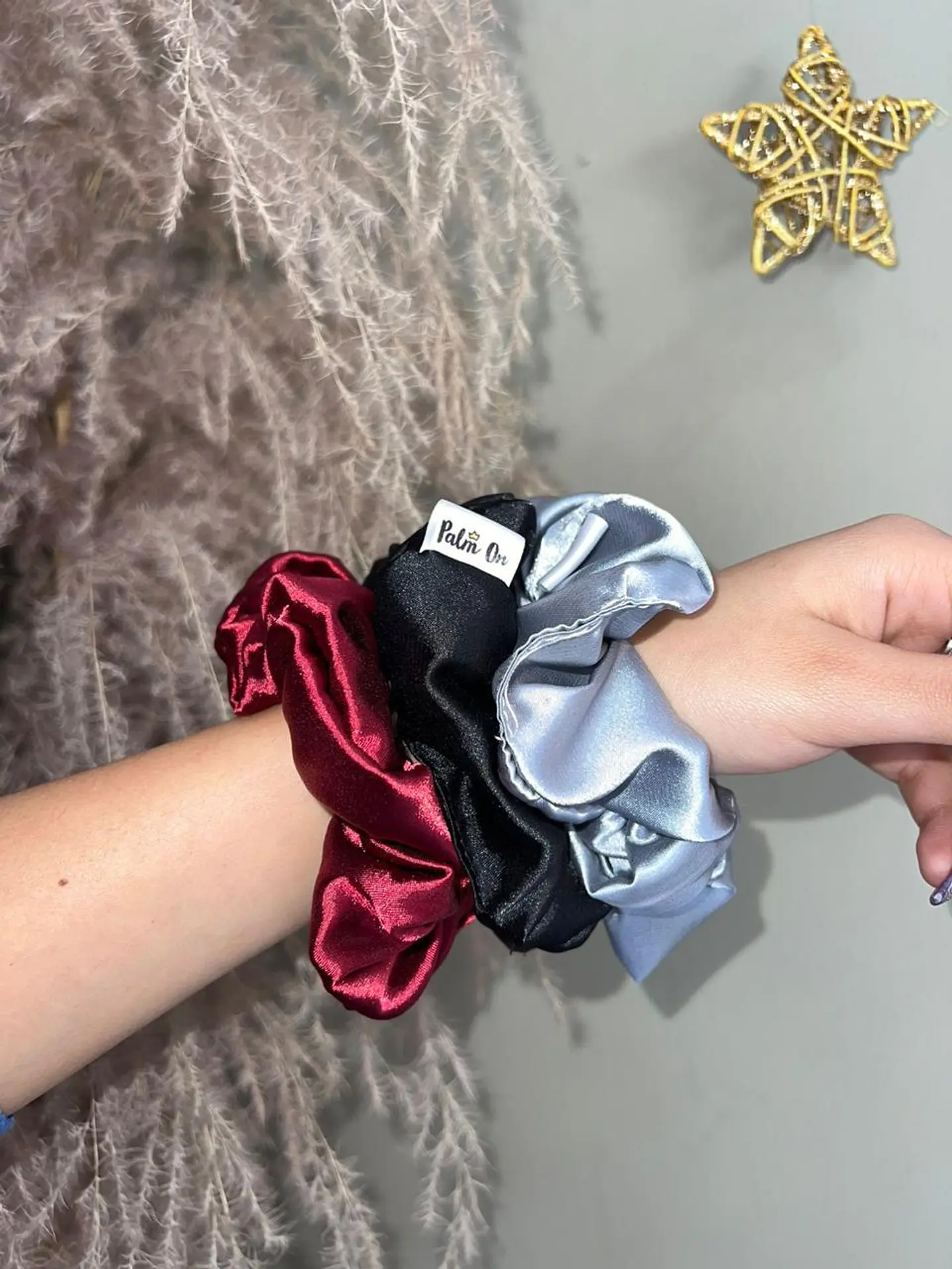 Scrunchies satín x3 unidades tamaño mini 4