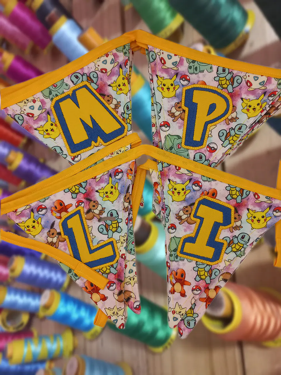 Banderín POKEMON 1