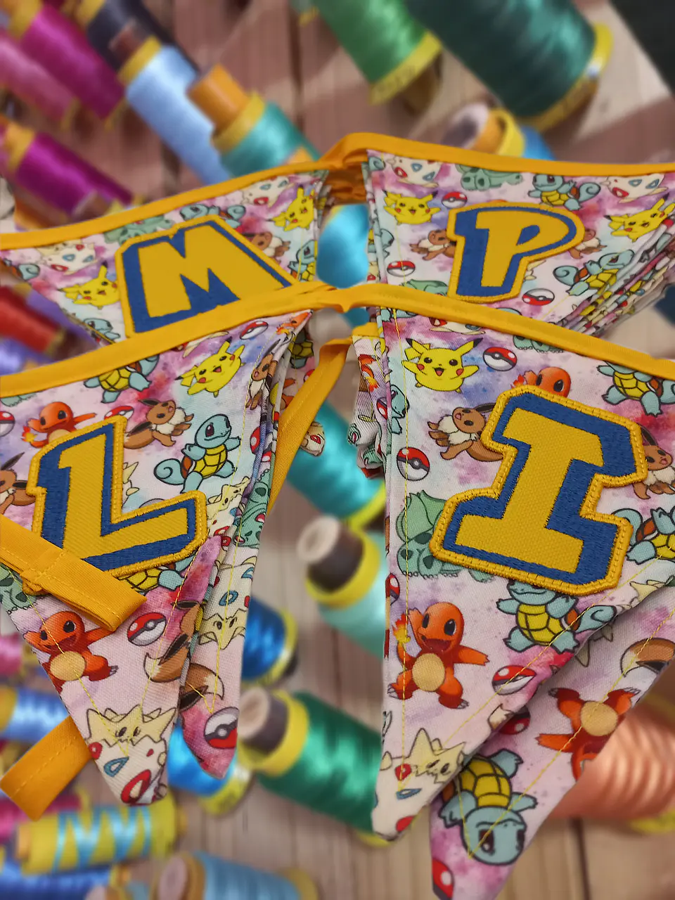 Banderín POKEMON 2