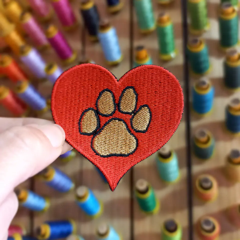 Corazón con patita 1