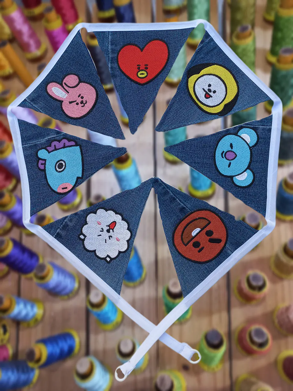 Banderín Bts cabezas 2