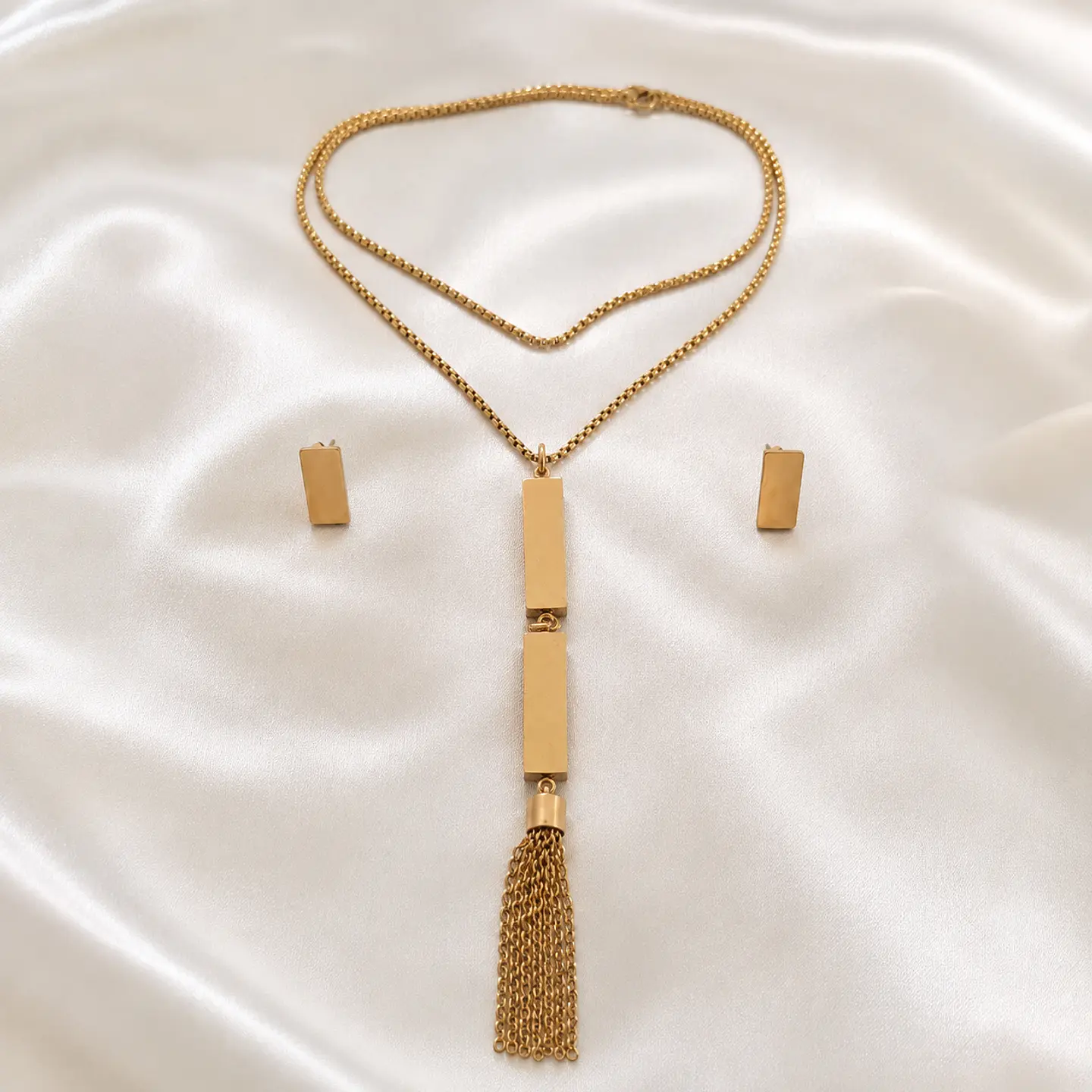 Set Collar + Aros Geométrico Dorado 2