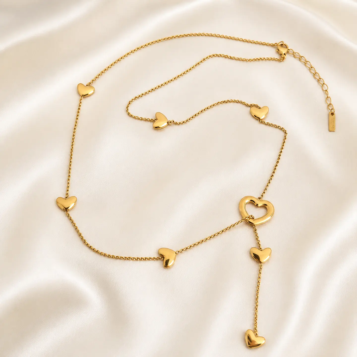 Collar Corazones Dorado 1