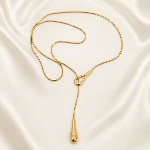 Collar Dorado Tipo Lazo